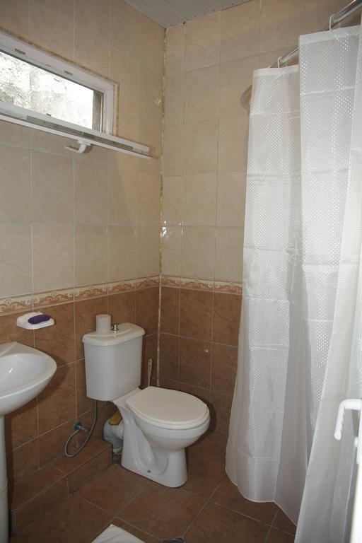Guest House Nona Kutaisi Luaran gambar