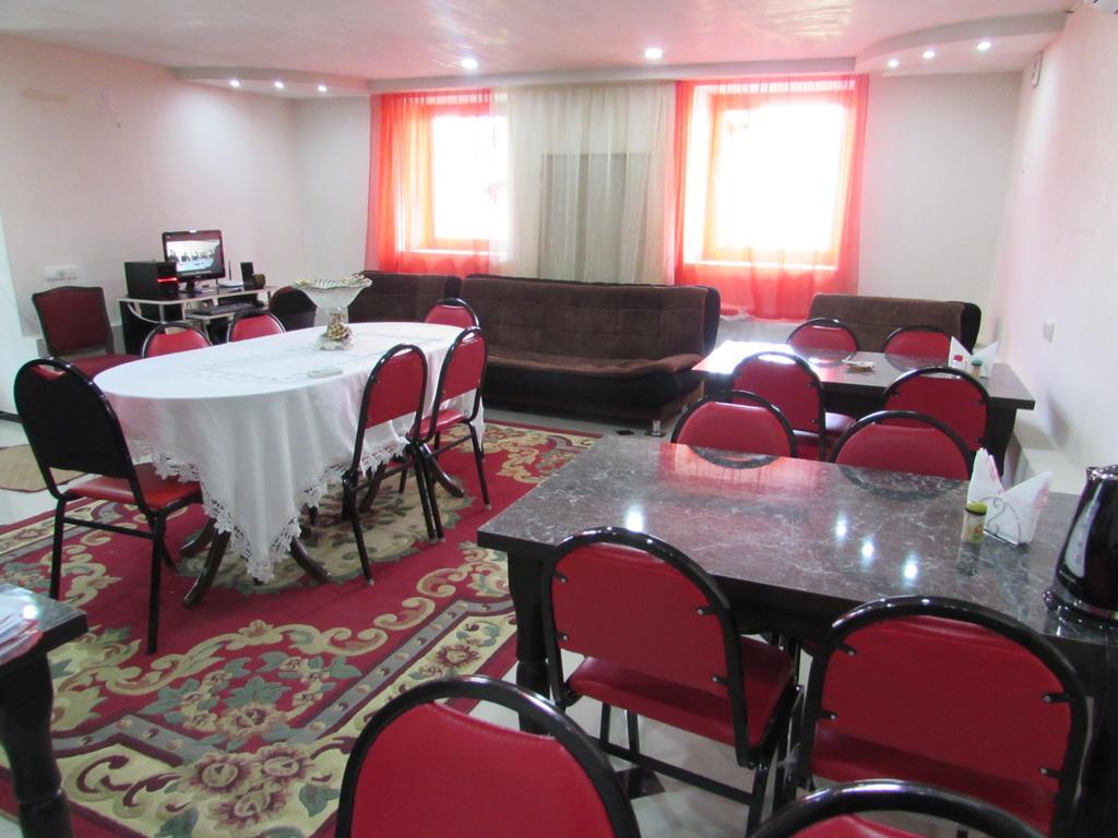 Guest House Nona Kutaisi Luaran gambar